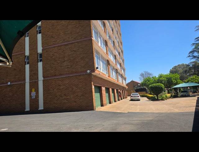 1 BEDROOM APARTMENT FOR SALE IN WEAVIND PARK